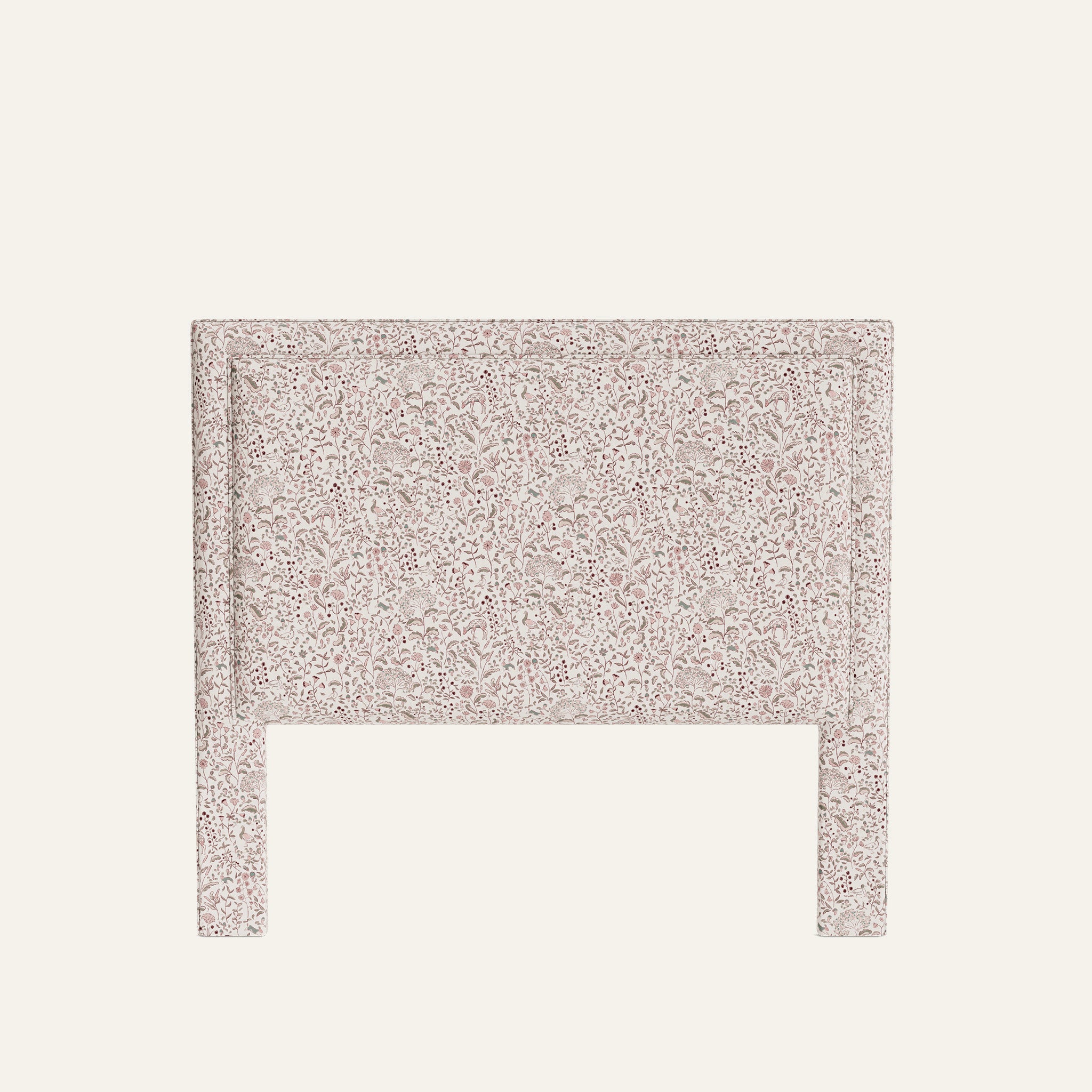 FEATURED: Shown in Queen / Powder Welt