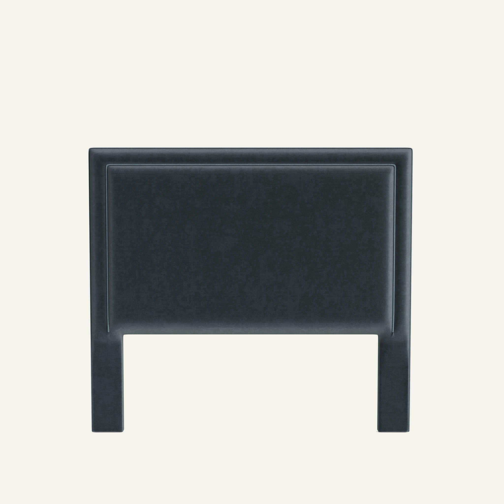 FEATURED: Shown in Queen / 4" Channel / Harbor Welt