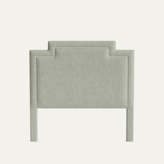 FEATURED: Shown in Queen / Sand Welt