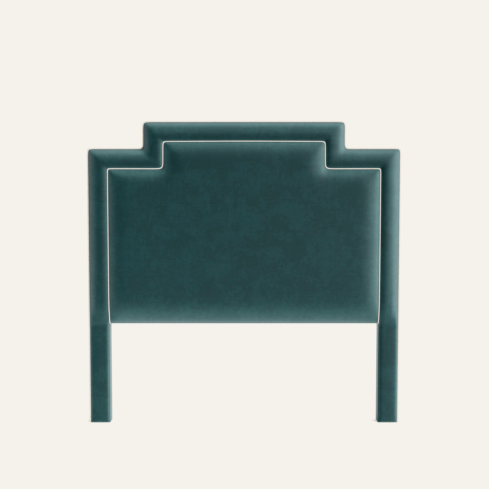 FEATURED: Shown in Queen / Sand Welt