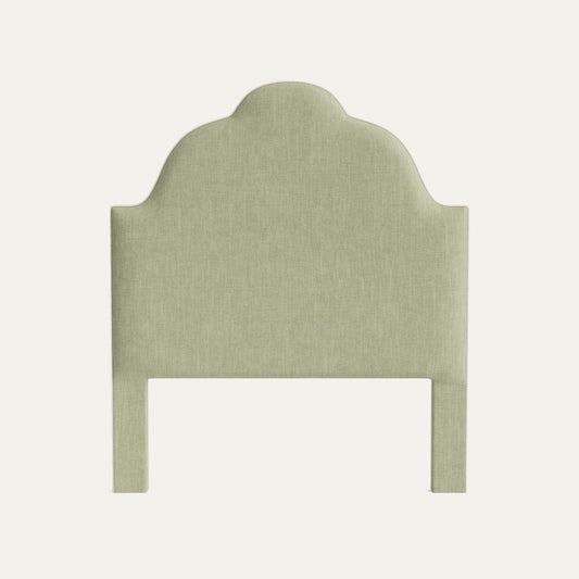 FEATURED: Shown in Queen / Sand Welt