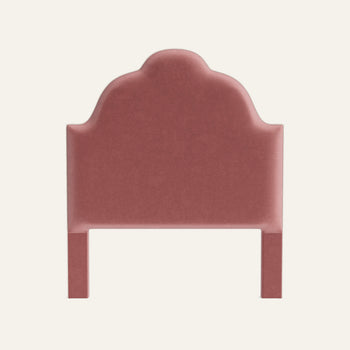 FEATURED: Shown in Queen / Sand Welt