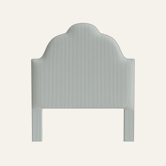 FEATURED: Shown in Queen / Self Welt