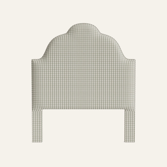 FEATURED: Shown in Queen / Self Welt
