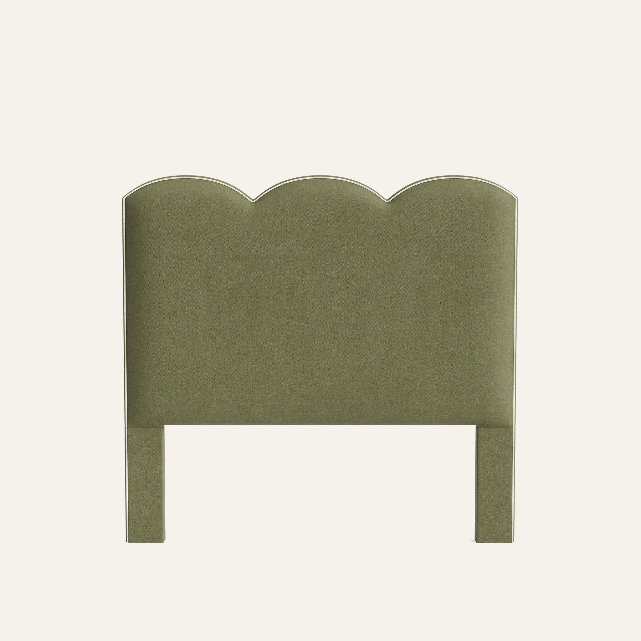 FEATURED: Shown in Queen / Sand Welt