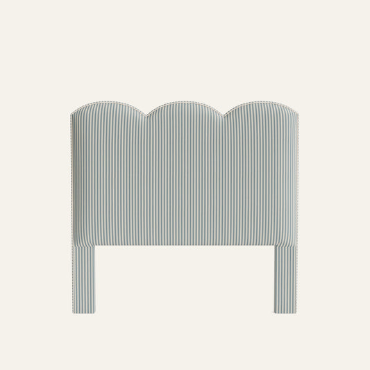 FEATURED: Shown in Queen / Sand Welt