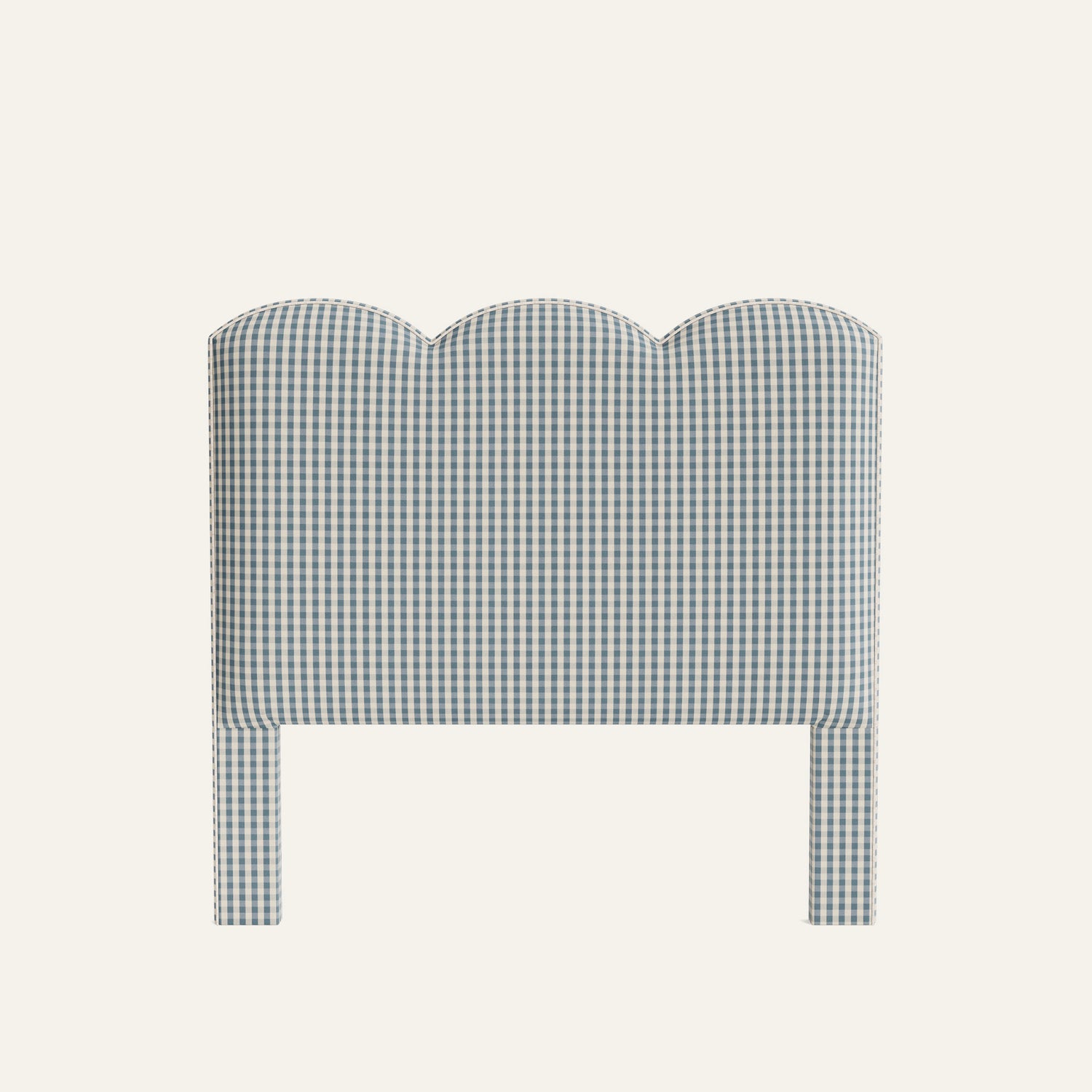 FEATURED: Shown in Queen / Sand Welt