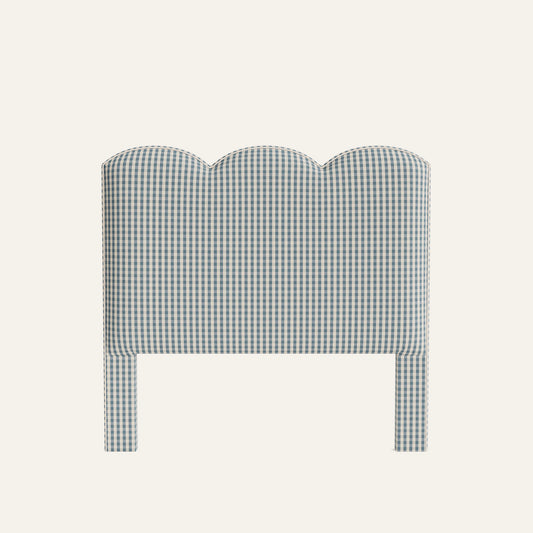 FEATURED: Shown in Queen / Sand Welt