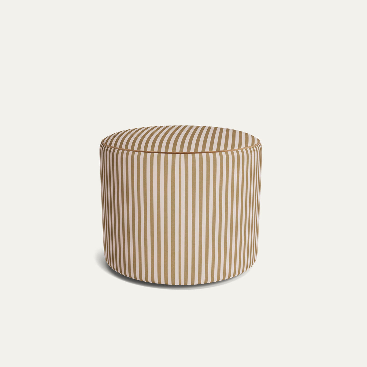 FEATURED: Shown in Circle / Honey Velvet Welt