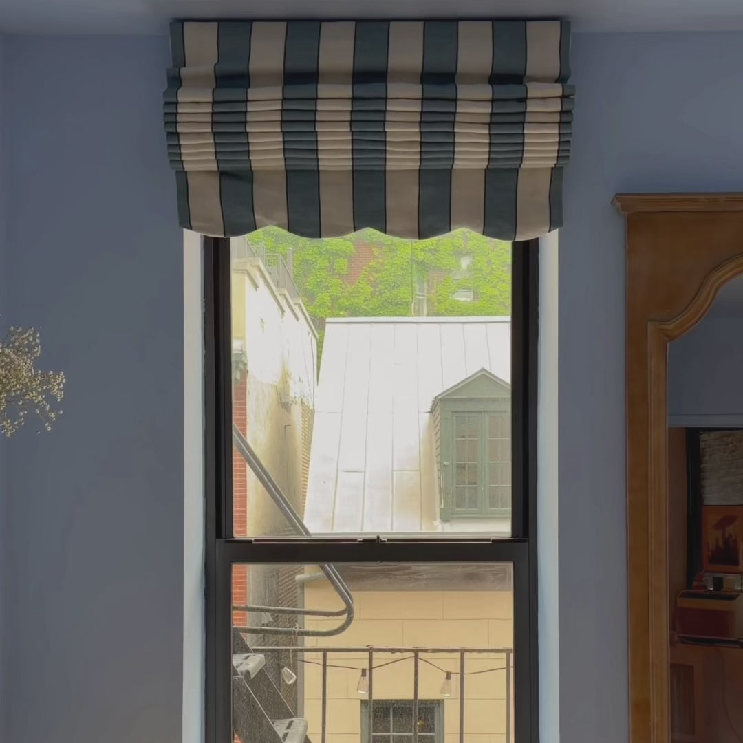 FEATURED: Video by @ladystrat. Shown in Scalloped / Outside Mount