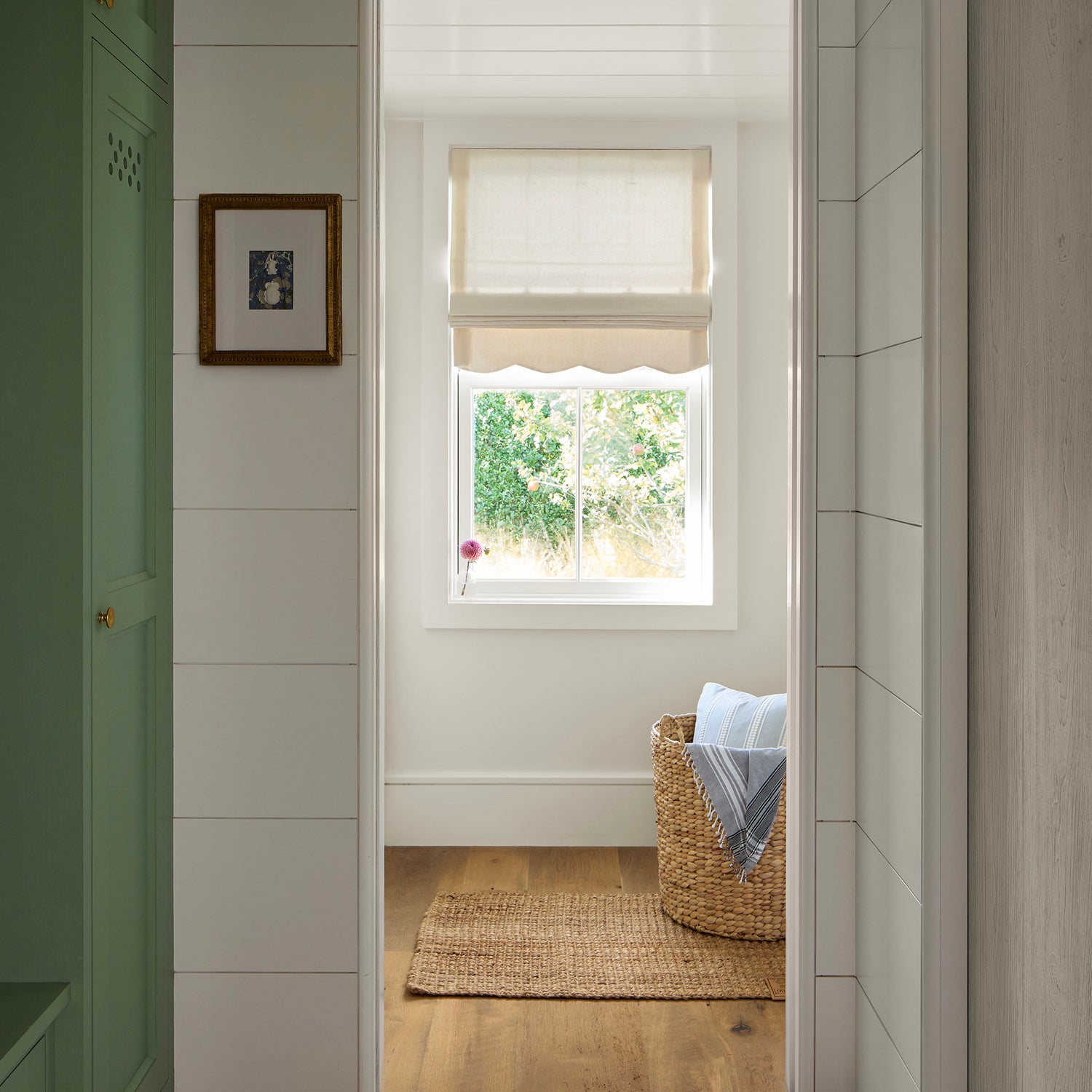 FEATURED: Shown in Flour / Scalloped