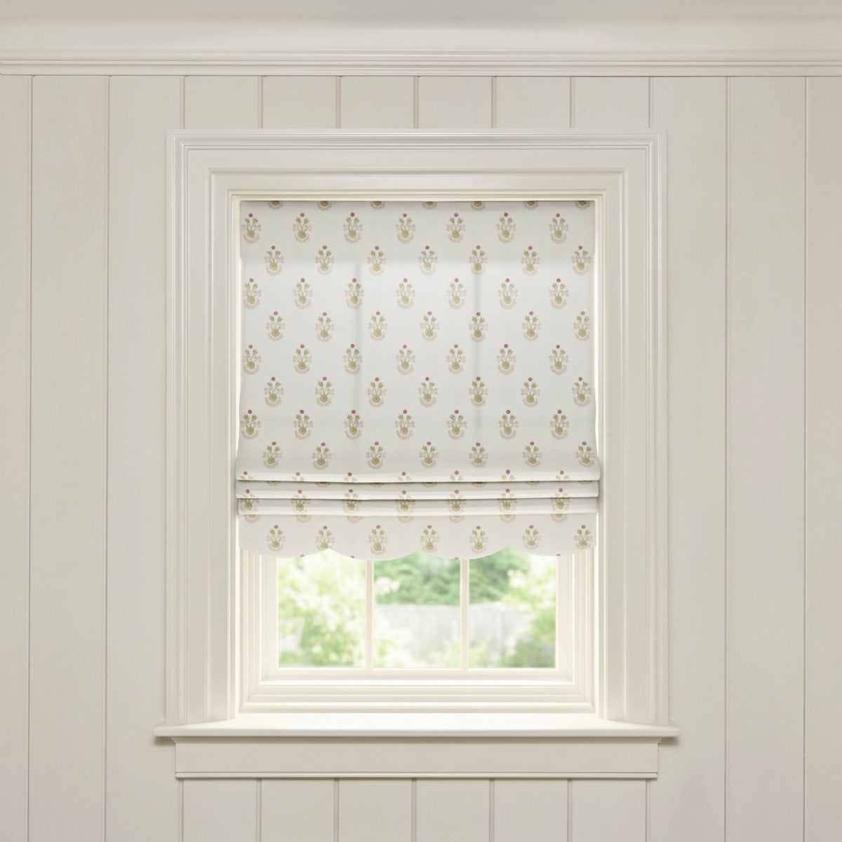 FEATURED: Shown in Scalloped