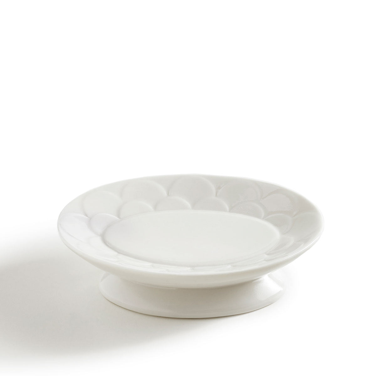 white porcelain scale pattern soap dish 